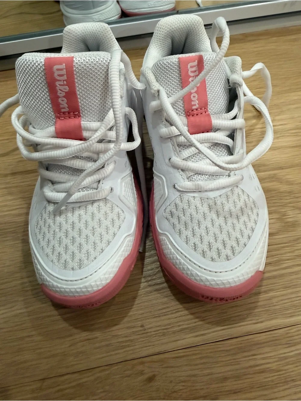 NWT Wilson Kids Tennis Shoes White Pink   NEW